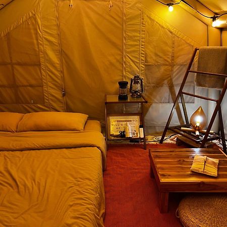 צ'יאנג מאי October Hostel Chiangmai מראה חיצוני תמונה