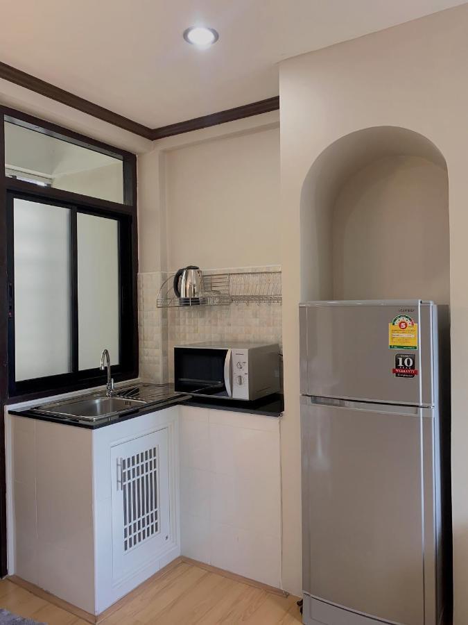 צ'יאנג מאי October Hostel Chiangmai מראה חיצוני תמונה