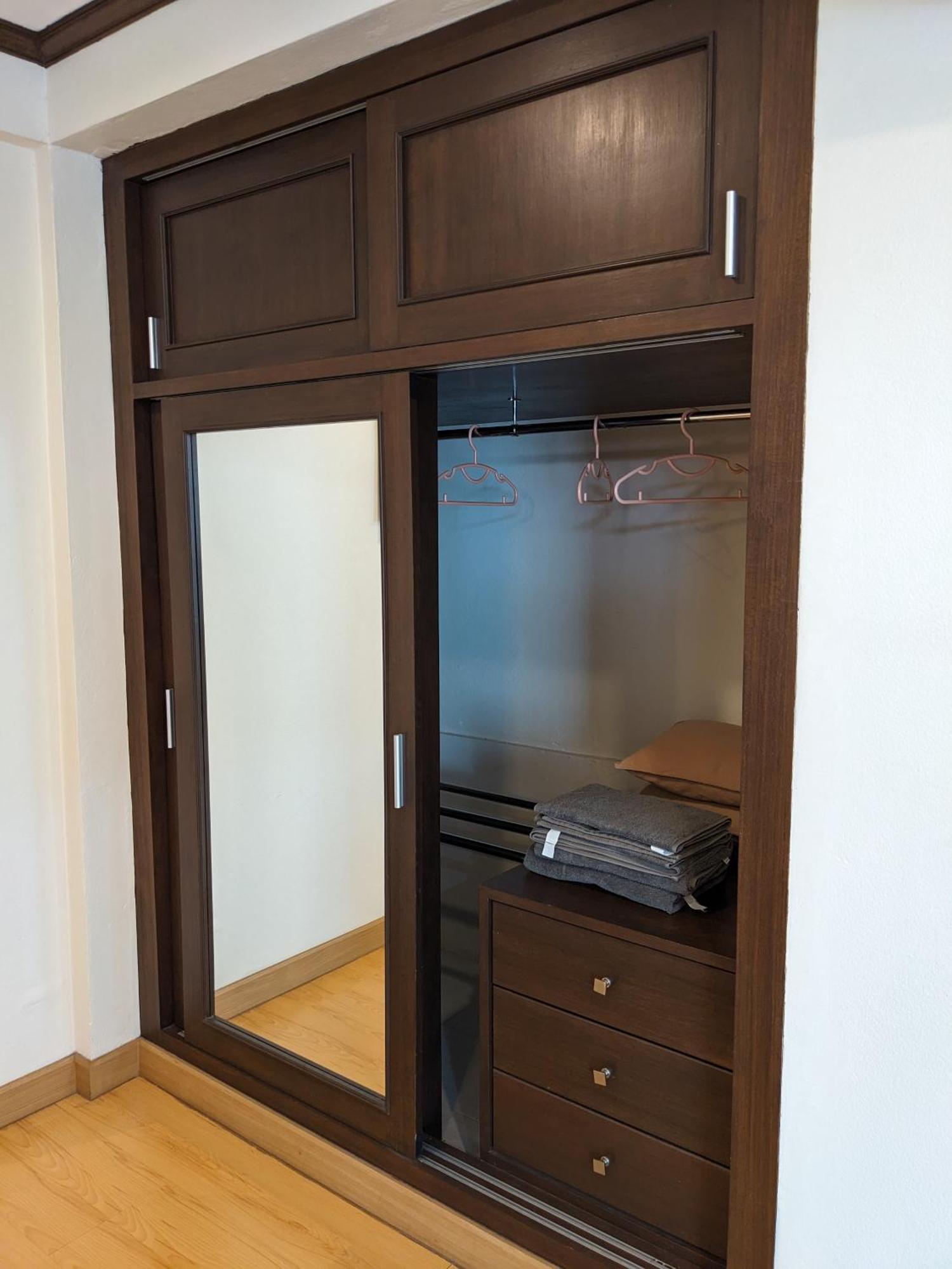 צ'יאנג מאי October Hostel Chiangmai מראה חיצוני תמונה