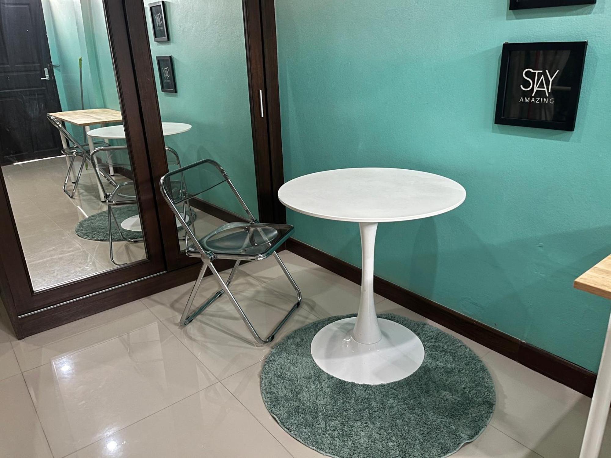 צ'יאנג מאי October Hostel Chiangmai מראה חיצוני תמונה