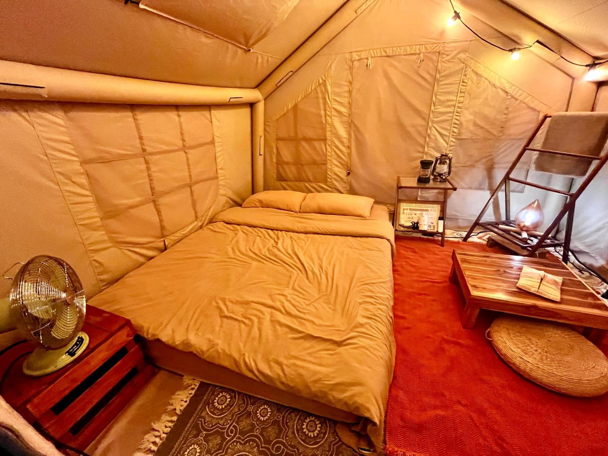 צ'יאנג מאי October Hostel Chiangmai מראה חיצוני תמונה