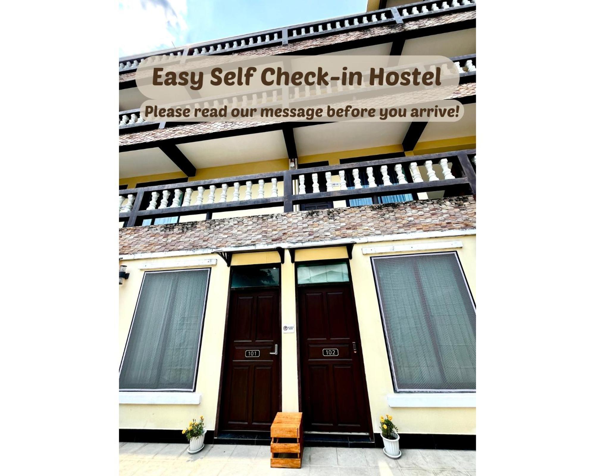 צ'יאנג מאי October Hostel Chiangmai מראה חיצוני תמונה